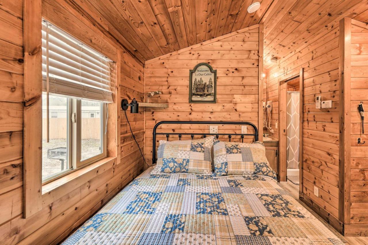 Beautiful New Bern Studio Cabin With Fire Pit! Exterior photo